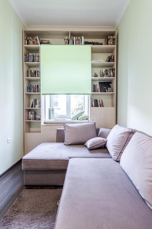 Modern Chaikovskogo Apartment