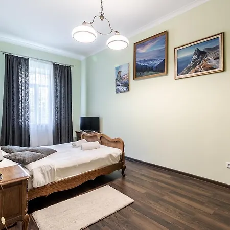 Modern Chaikovskogo Apartment Lviv Exterior photo